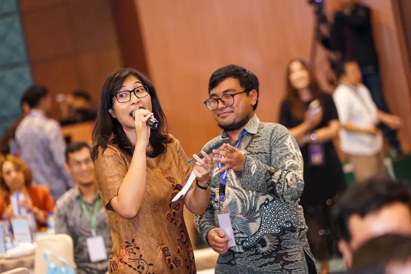Token of appreciation on stage