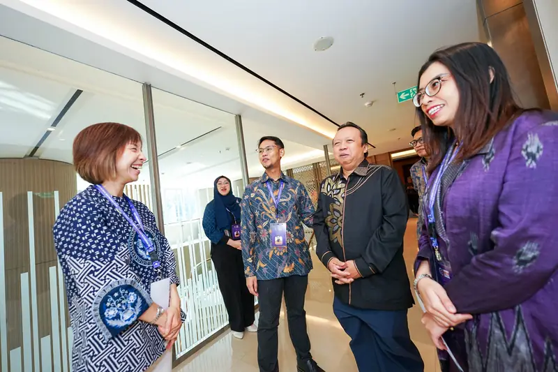 Guests arriving at Auditorium PLN